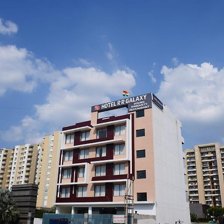 Hotel Rr Galaxy à Gurgaon Extérieur photo