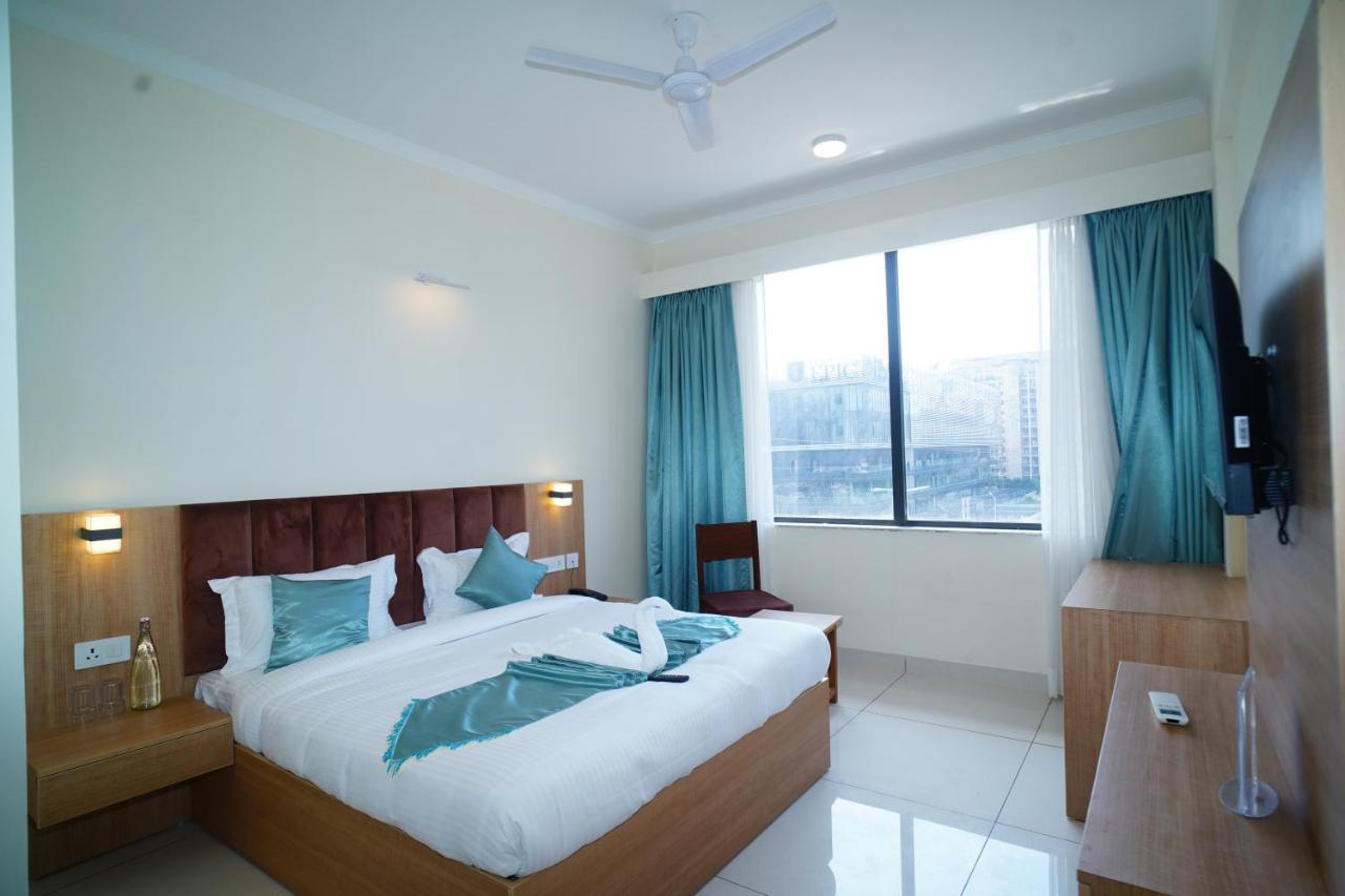 Hotel Rr Galaxy à Gurgaon Extérieur photo