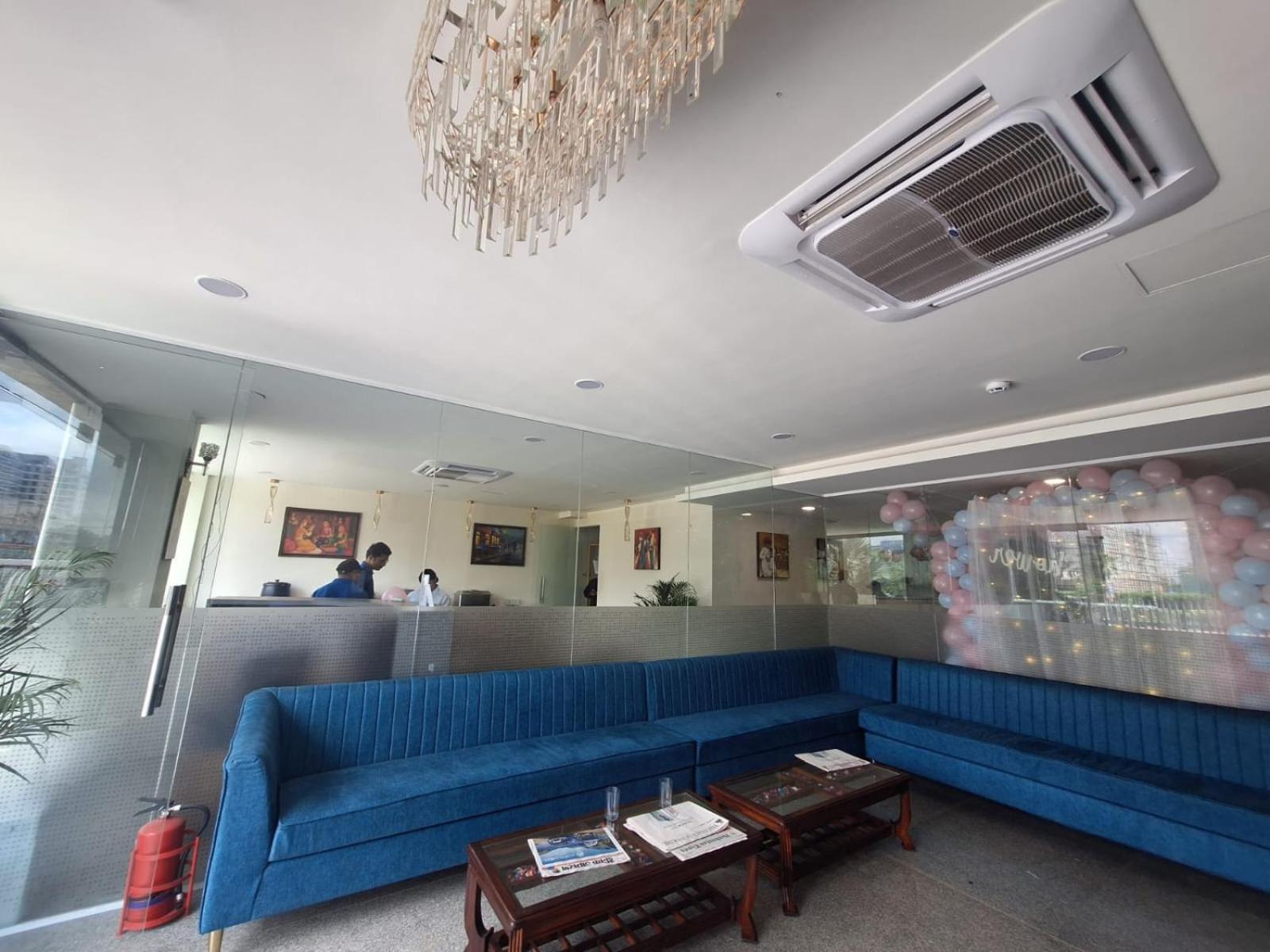 Hotel Rr Galaxy à Gurgaon Extérieur photo